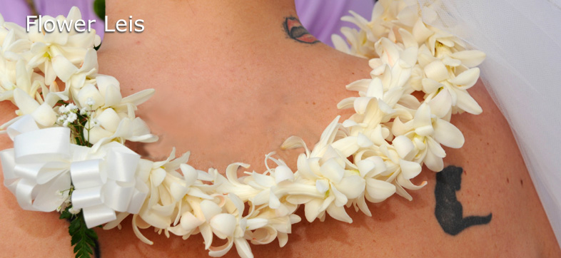 What is a Hawaiian flower necklace called?